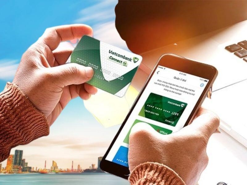 Khách hàng phải đảm bảo tuổi và giấy tờ cá nhân để mở thẻ ghi nợ tại Vietcombank.